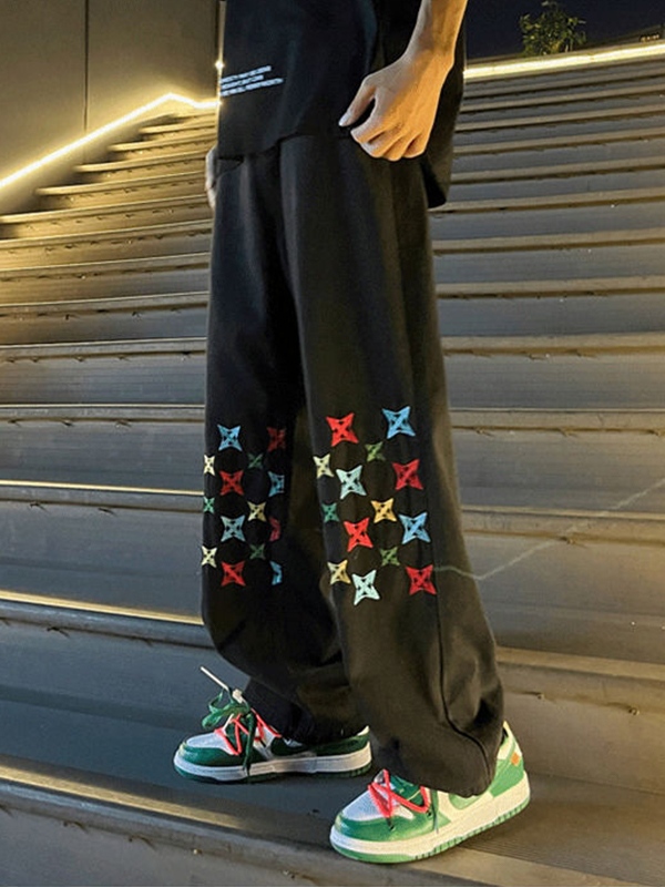 Gewaschene Herrenjeans mit buntem Stickereidruck und geradem Bein-2