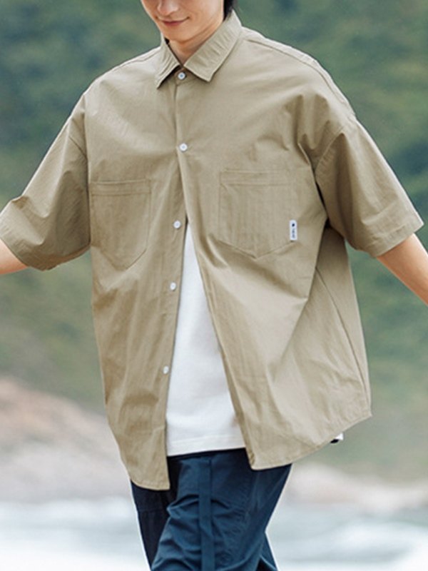 Kurzärmliges Hemd mit Knopfleiste und Fronttasche für Herren-3