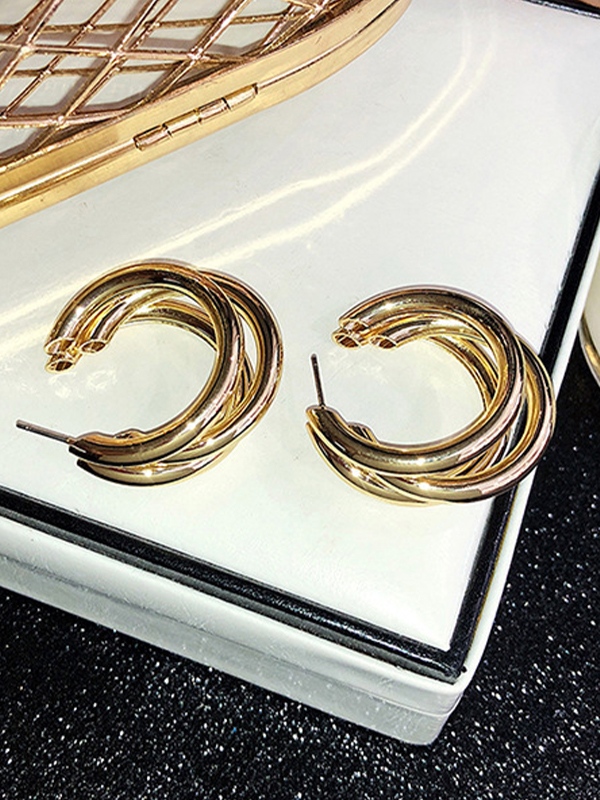 Minimalistischer geometrischer Lagenohrring-1